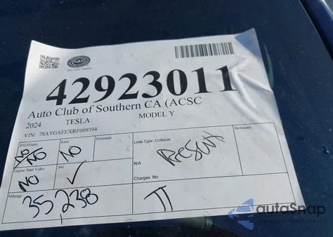 2024 Tesla Model Y Long Range Dual Motor All-Wheel Drive z USA, uszkodzony, nr VIN 7SAYGAEEXRF009394